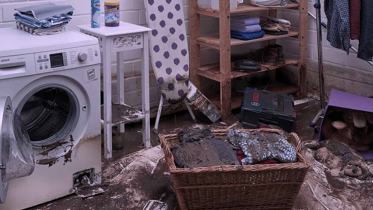 Basement drains with a backwater valve protect the basement from backwater damage. Basement drains with a backwater valve protect the basement from backwater damage.