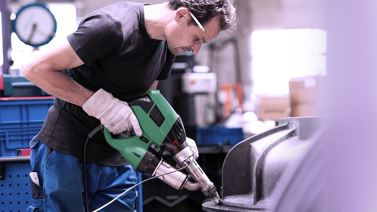 Welding of components Welding of components